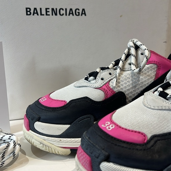 Balenciaga triple S sneaker pink distress style size 38 new in box - Picture 2 of 8
